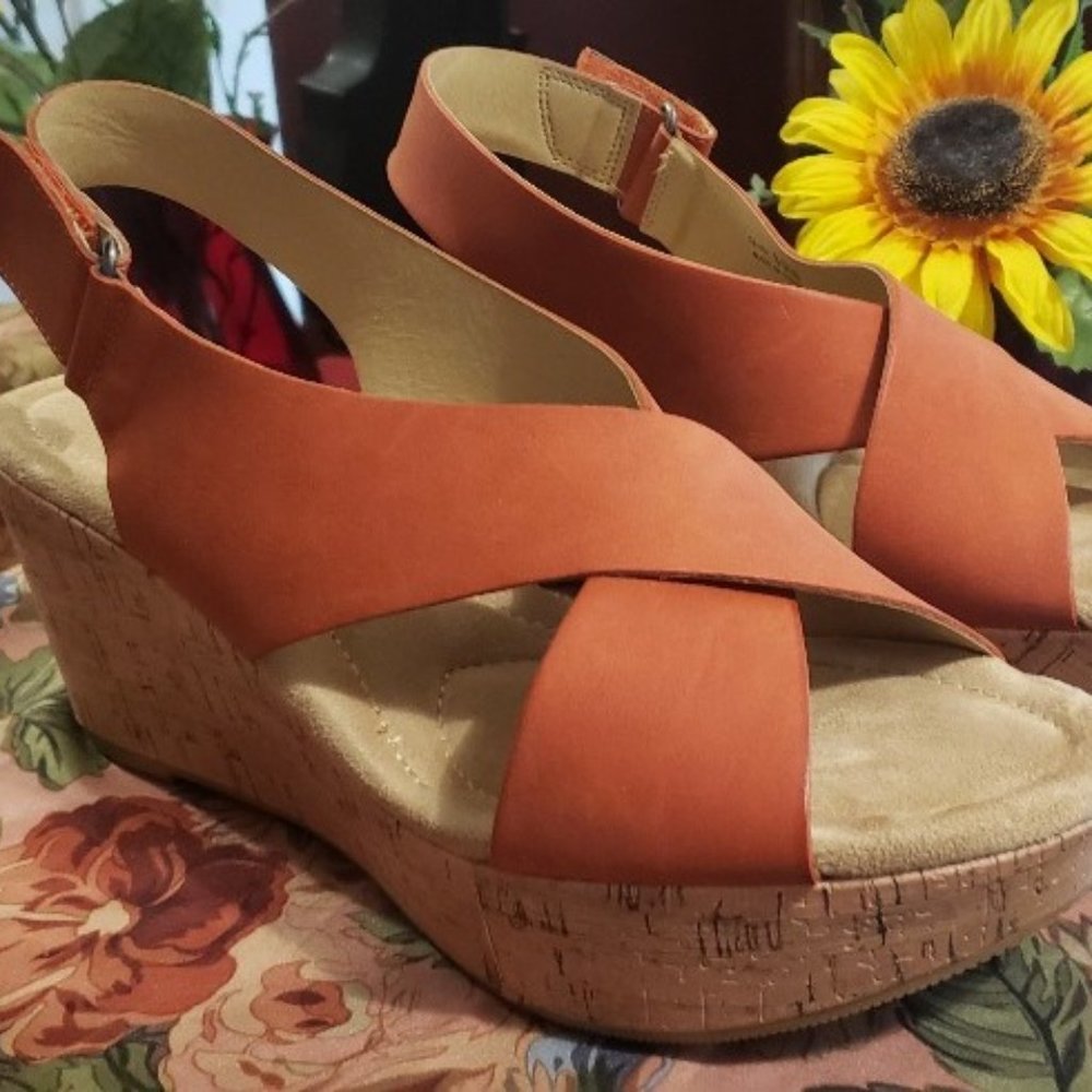CL by Laundry Orange Platform Slingback